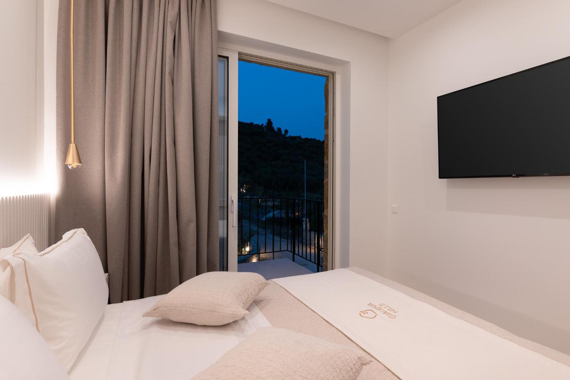 Gialova Hills 8 - Luxury Apartments With Pool Zewnętrze zdjęcie