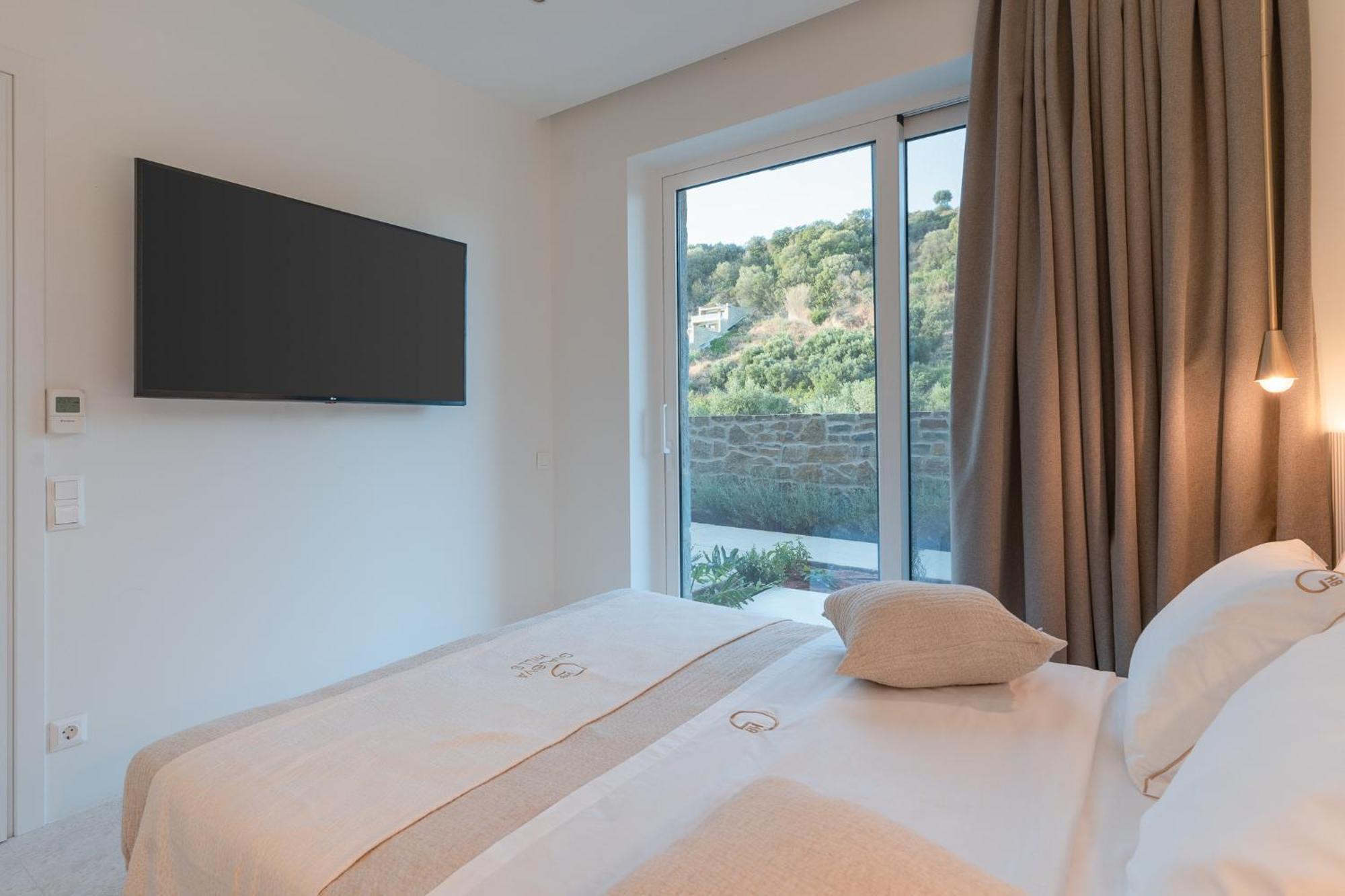 Gialova Hills 8 - Luxury Apartments With Pool Zewnętrze zdjęcie